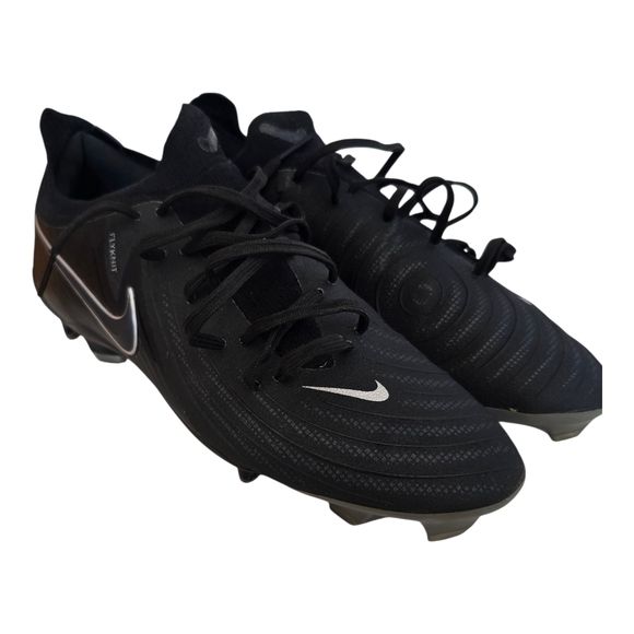 Nike Other - Nike Men's Black and Silver Athletic Cleats